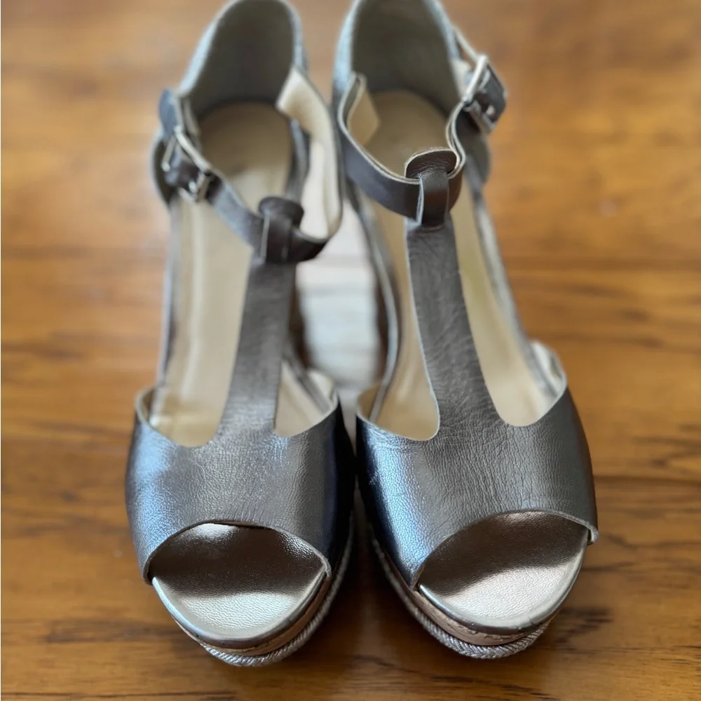 Lauren Ralph Lauren Silver Metallic Cork Wedge Sandals 9.5B T-Strap Espadrille